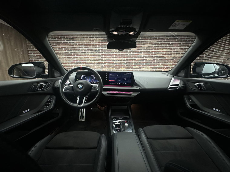 Vehicle Image 37