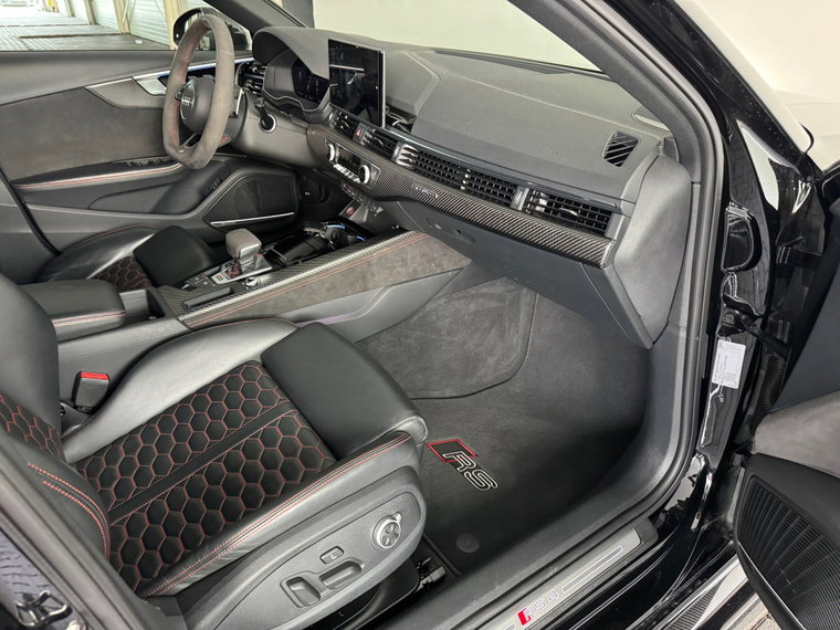 Vehicle Image 45