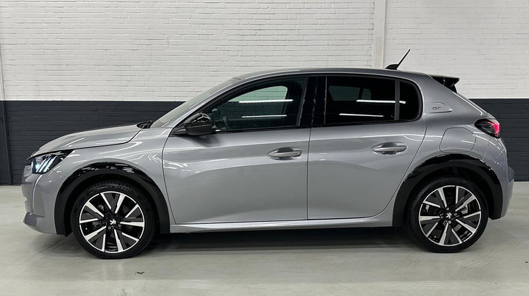 Vehicle Image 7