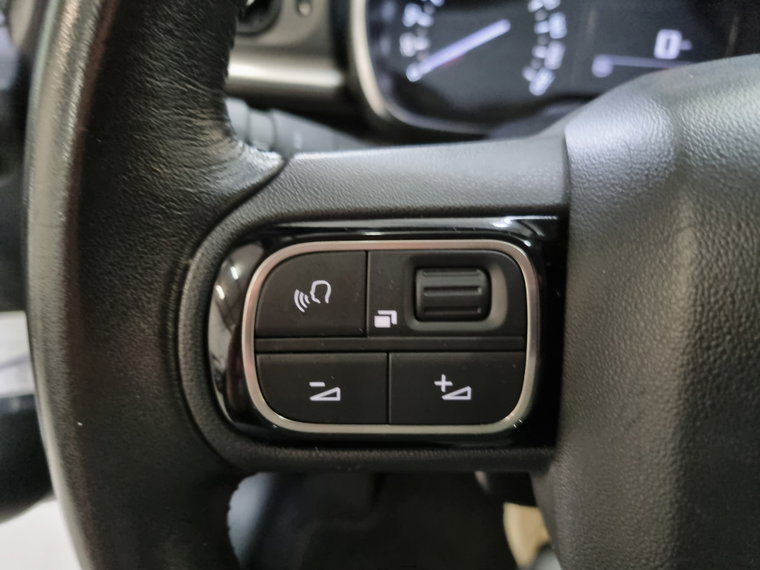 Vehicle Image 27