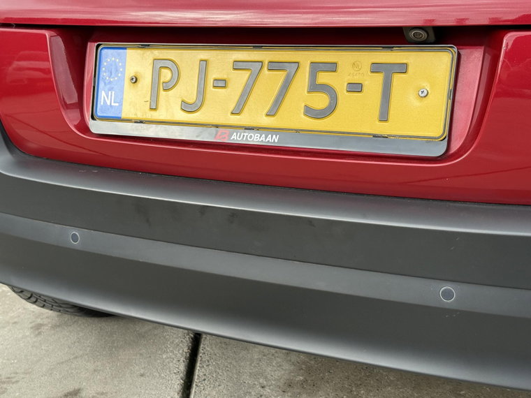 Vehicle Image 32