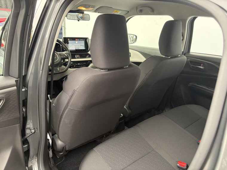 Vehicle Image 14