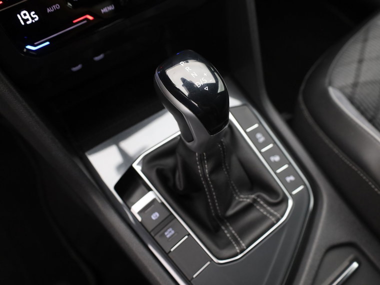 Vehicle Image 45