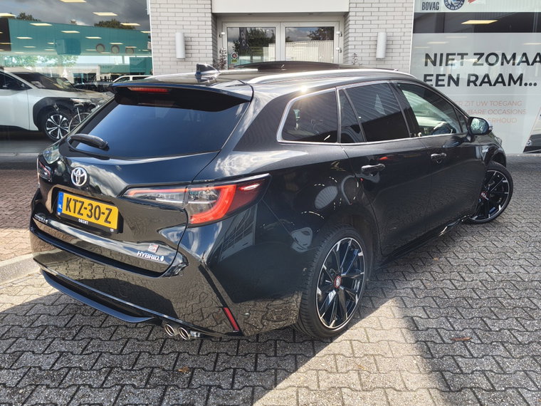 Vehicle Image 4