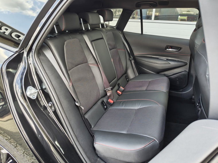 Vehicle Image 35