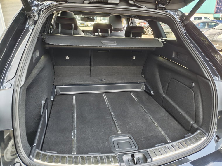 Vehicle Image 38