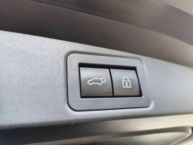 Vehicle Image 40