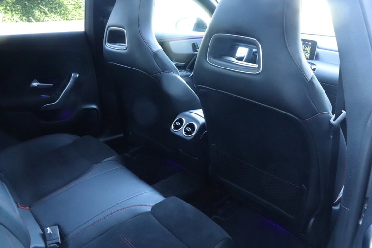 Vehicle Image 38