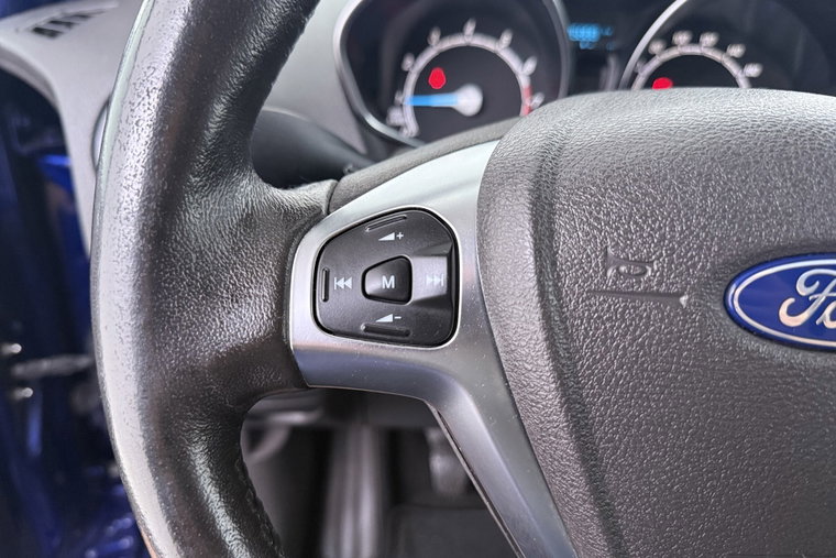 Vehicle Image 23