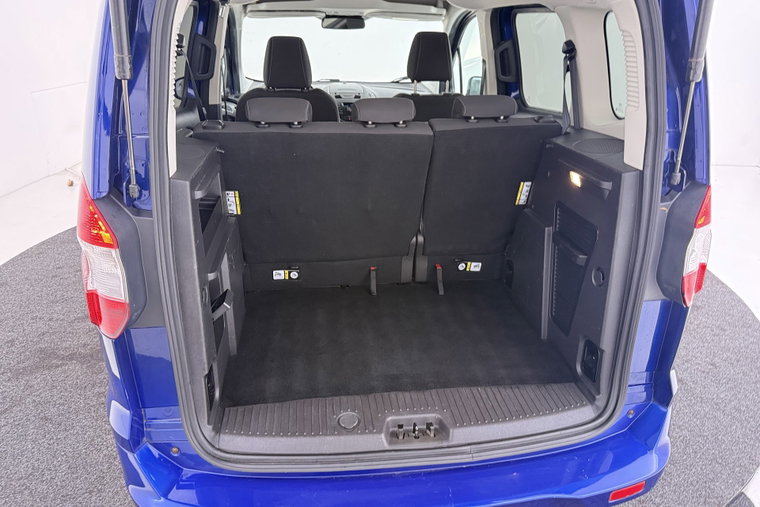 Vehicle Image 32