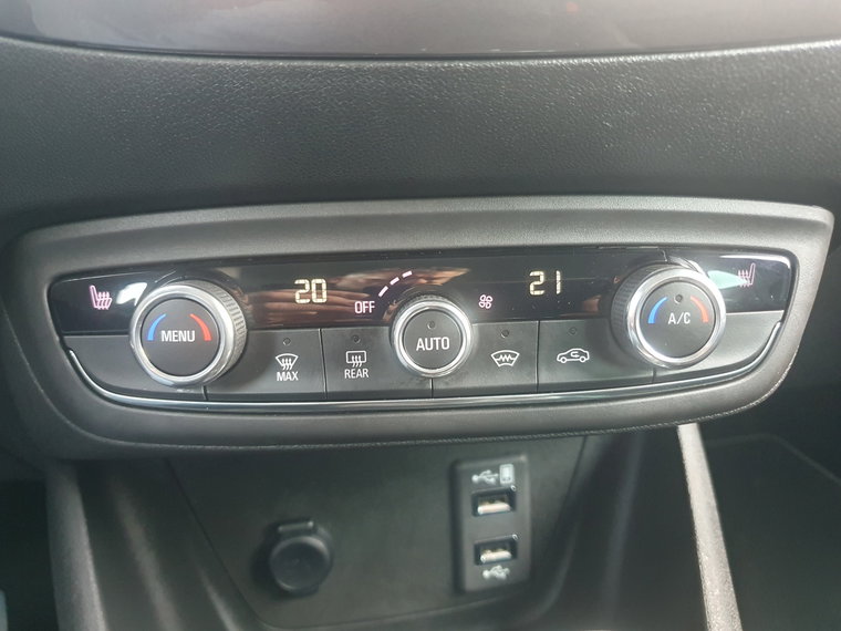 Vehicle Image 38