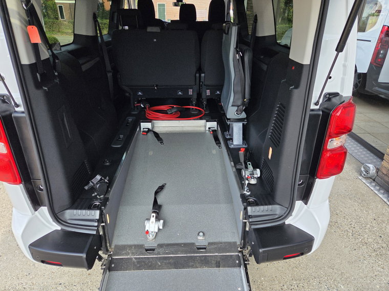 Vehicle Image 37