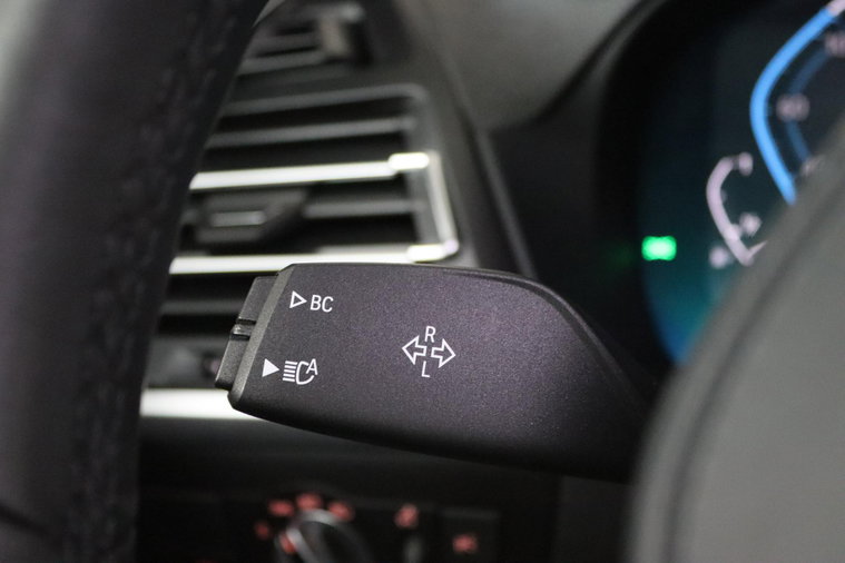 Vehicle Image 38