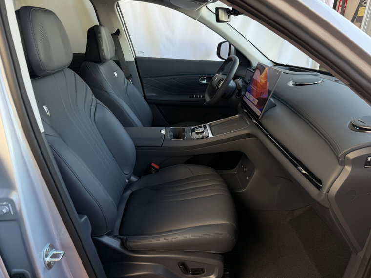 Vehicle Image 33