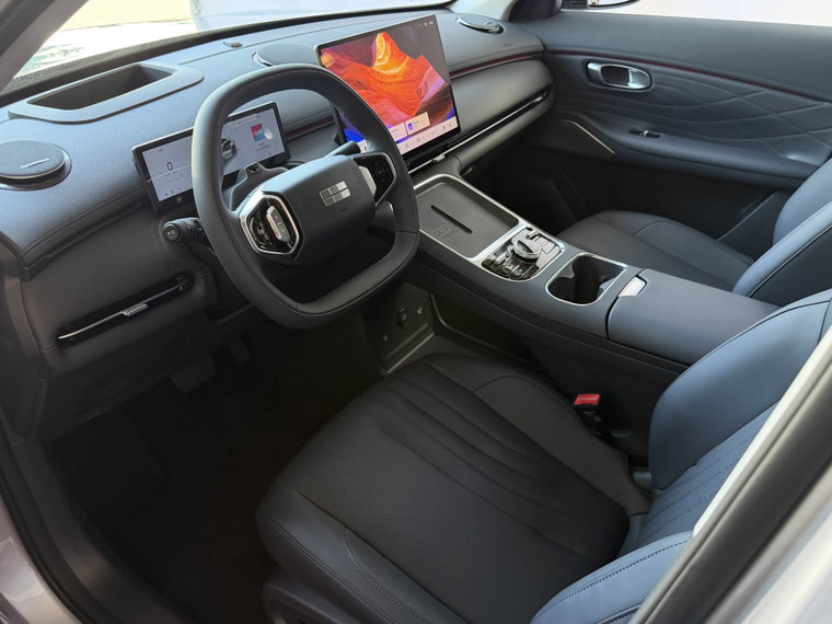 Vehicle Image 9