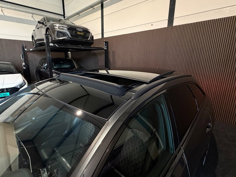 Vehicle Image 33