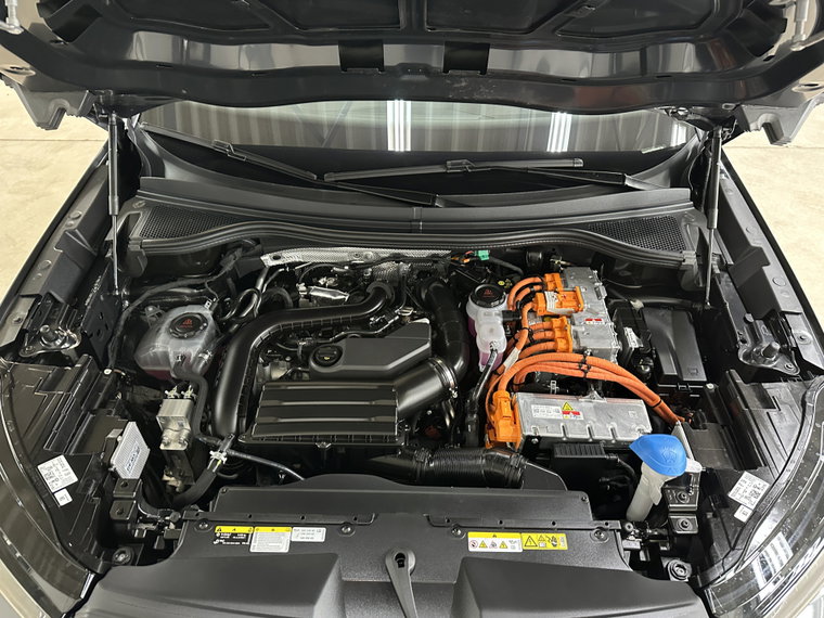 Vehicle Image 38