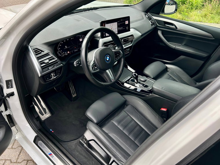 Vehicle Image 27