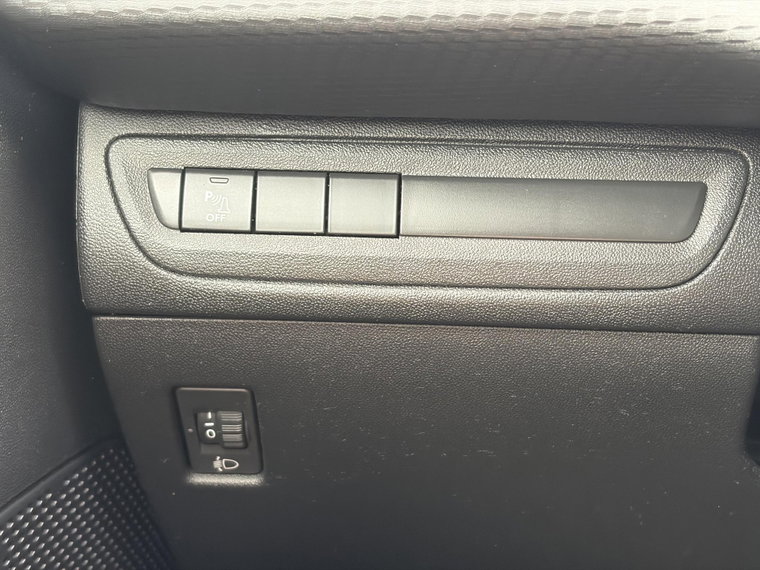 Vehicle Image 28