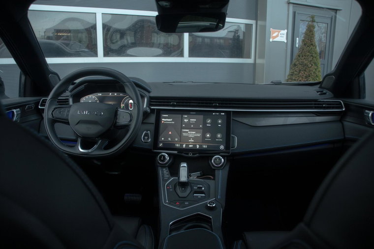 Vehicle Image 19
