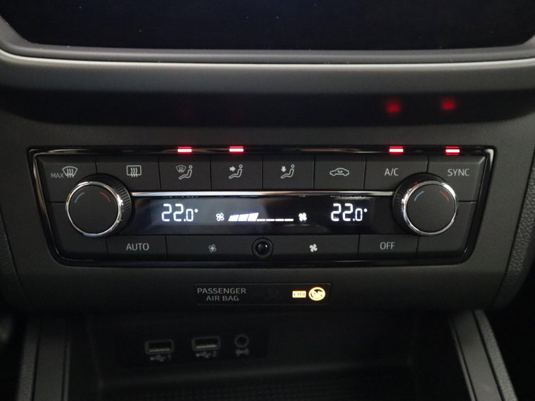 Vehicle Image 27