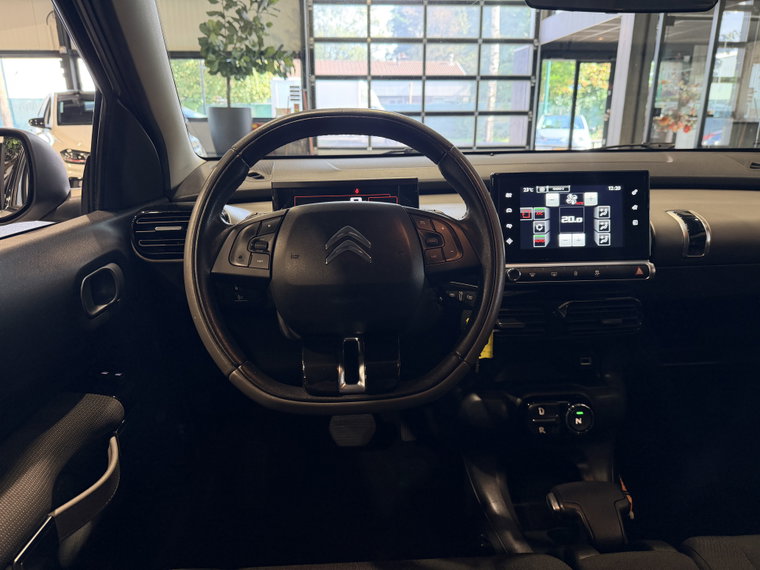 Vehicle Image 15