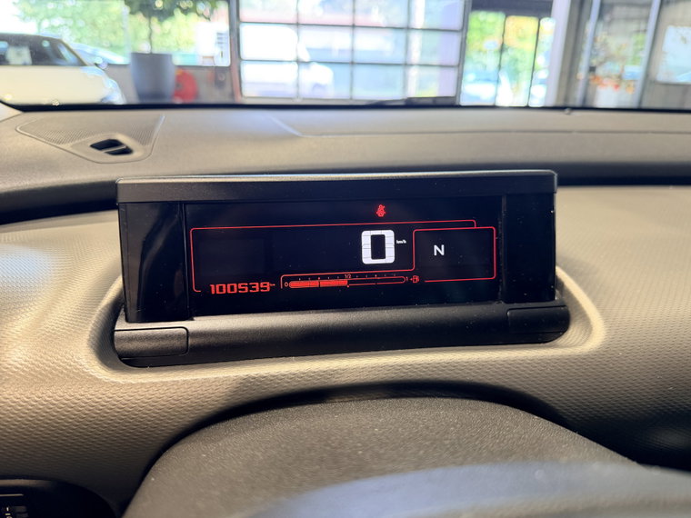Vehicle Image 22