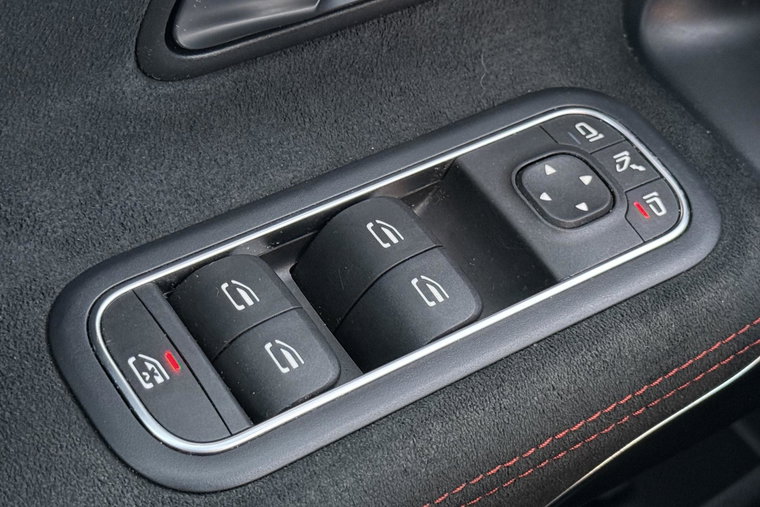 Vehicle Image 35