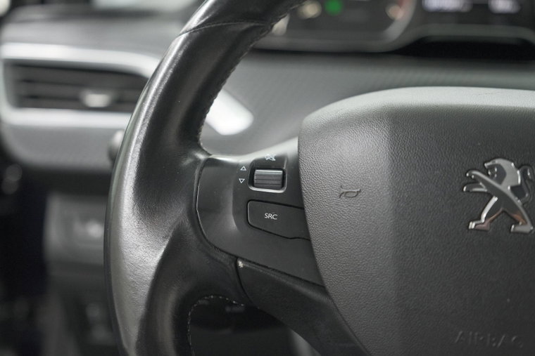 Vehicle Image 33