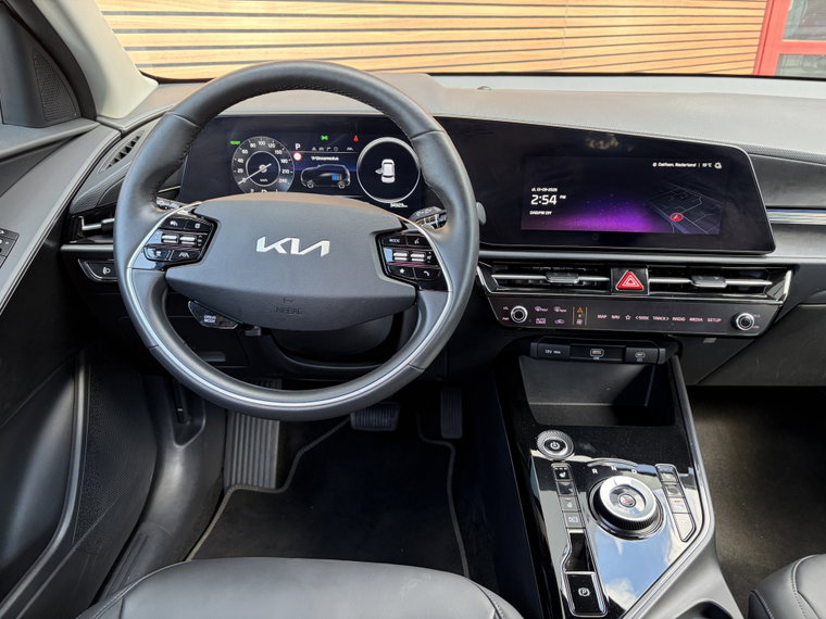 Vehicle Image 23