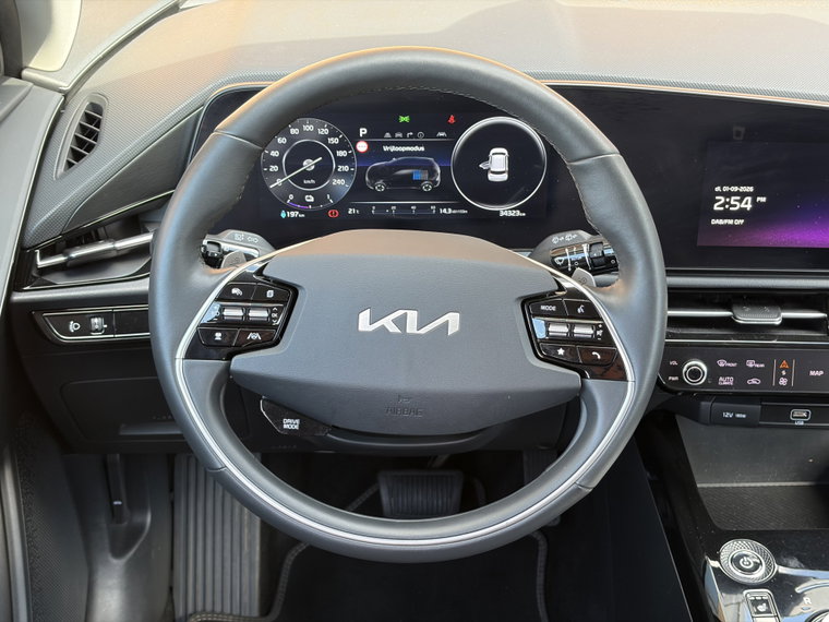 Vehicle Image 24