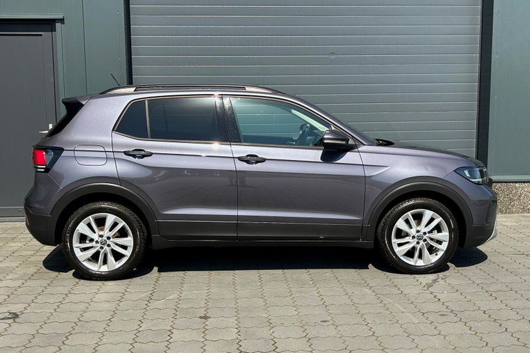 Vehicle Image 35