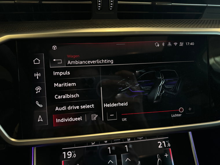 Vehicle Image 38