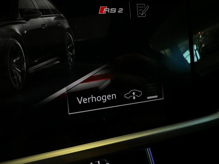 Vehicle Image 43