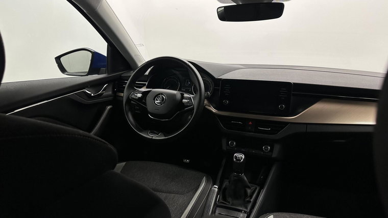 Vehicle Image 17