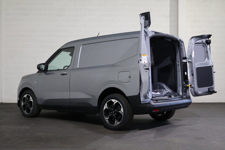 Vehicle Image 13