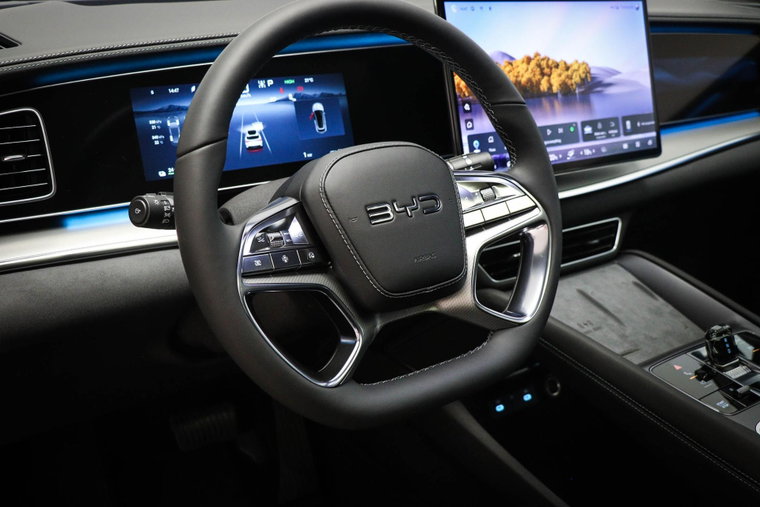 Vehicle Image 35