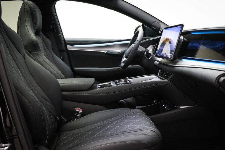 Vehicle Image 11