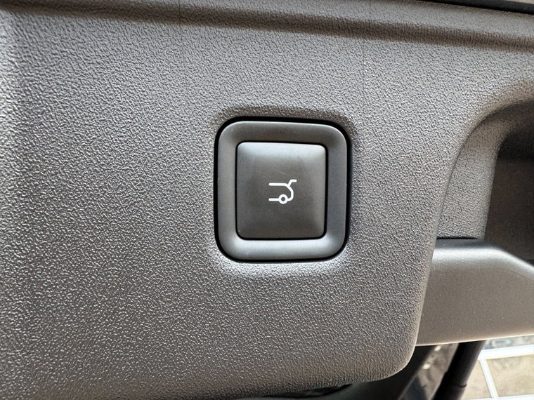 Vehicle Image 34