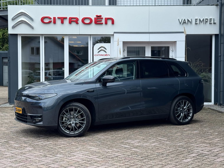 Vehicle Image 36