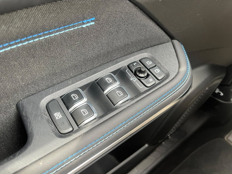 Vehicle Image 27