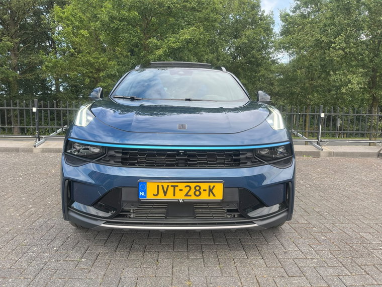 Vehicle Image 9