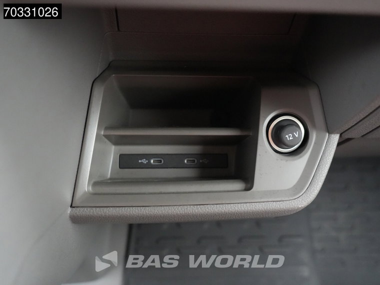 Vehicle Image 38