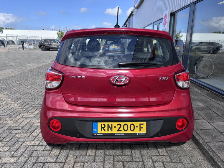 Vehicle Image 6