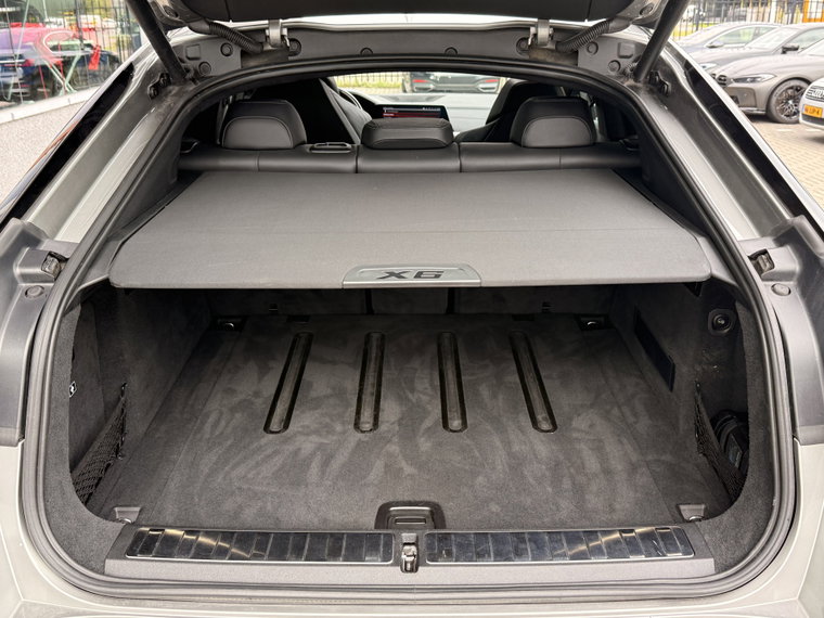 Vehicle Image 24