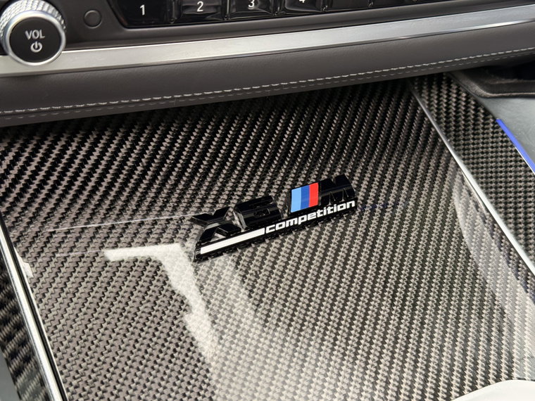 Vehicle Image 28