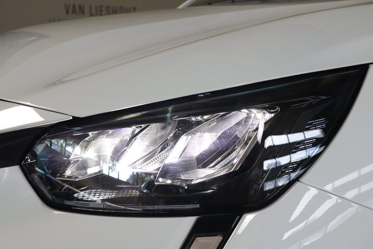 Vehicle Image 20