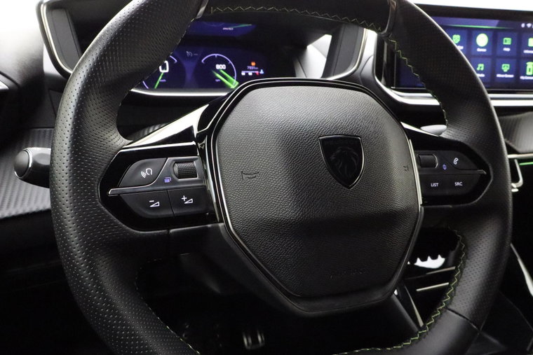 Vehicle Image 33