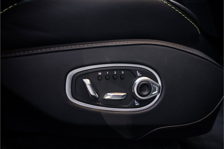 Vehicle Image 40