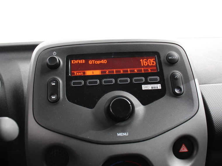 Vehicle Image 24